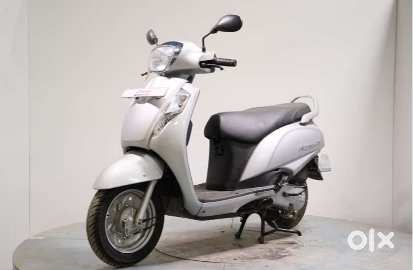 Suzuki Access 125 Bs4 Silver  – 2020 Model