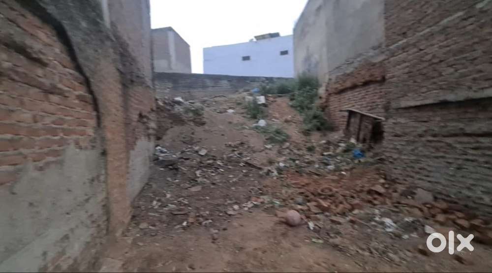 Plot for sale 135 sq yards at jahanuma charchaman 2 side facing plot