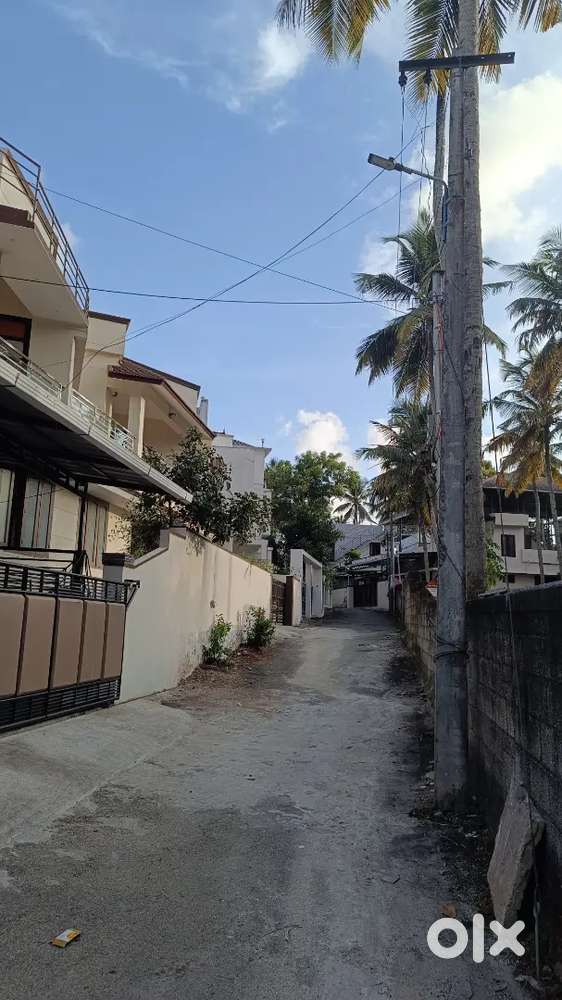PLOT FOR SALE @ ELIPPODE JN. PTP NAGAR VALIYAVILA TRIVANDRUM