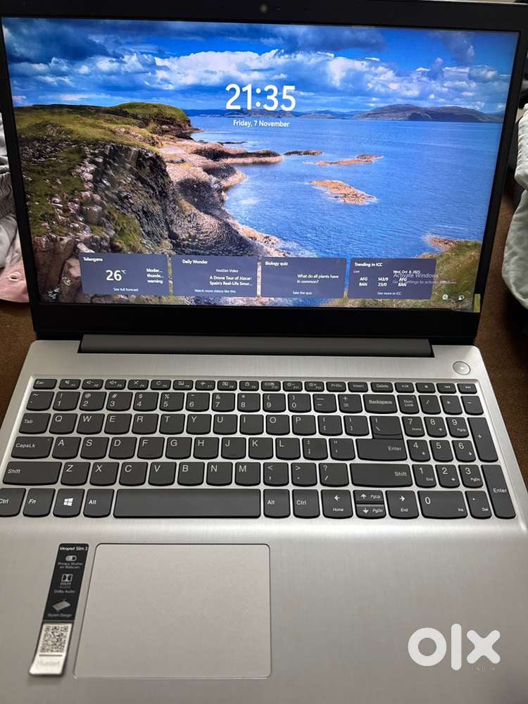 Lenovo lap top DESKTOP-5PJ7NA0