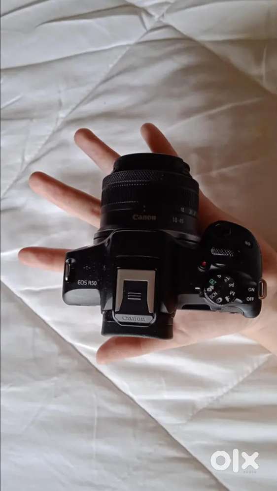 1 year new Canon R50