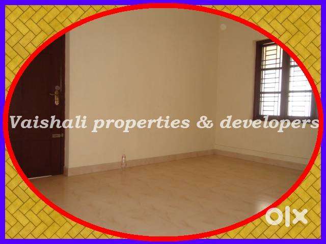 2 bhk Upstairs of a house in near Edakkad, East Hill