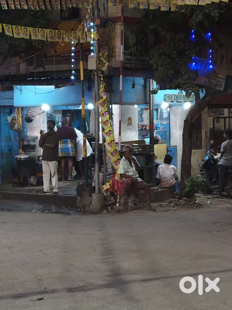 Vada & tiffin master