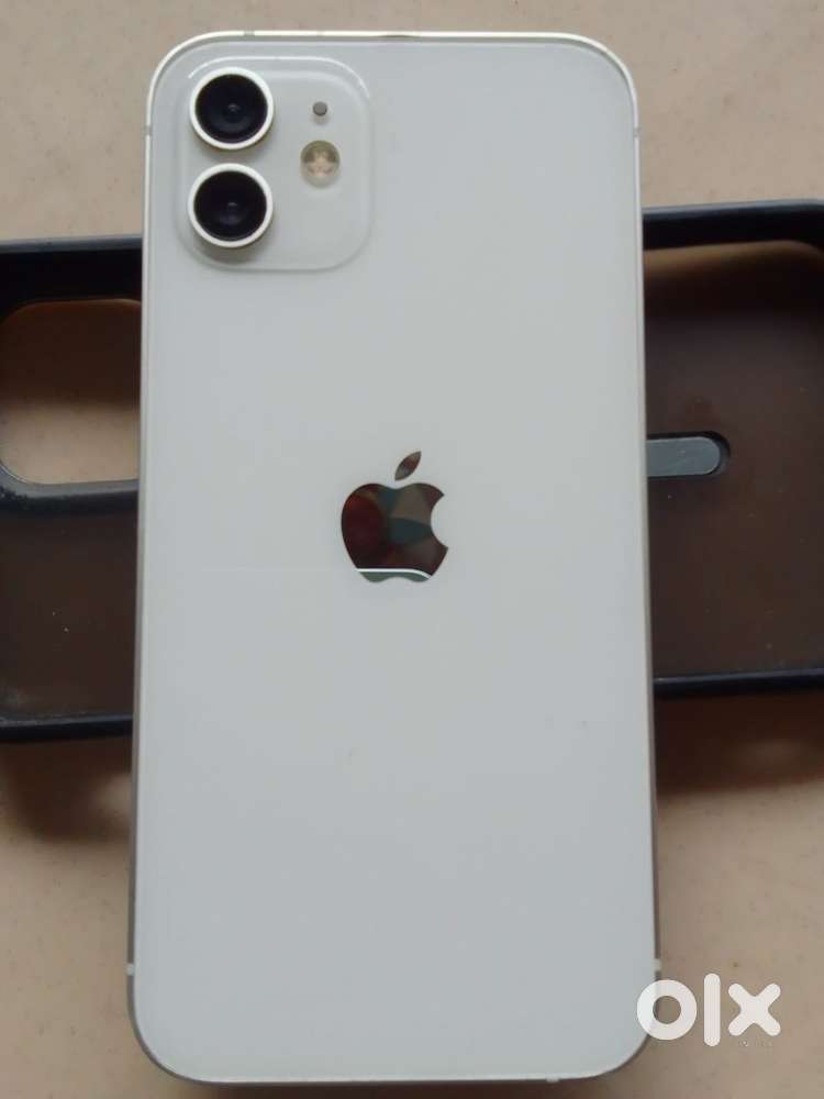 Iphone 12 in good condition 64 gb white