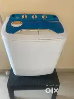 Mini semi automatic washing machine