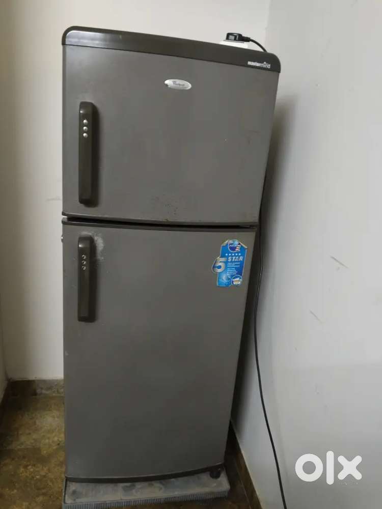 Whirlpool double door fridge