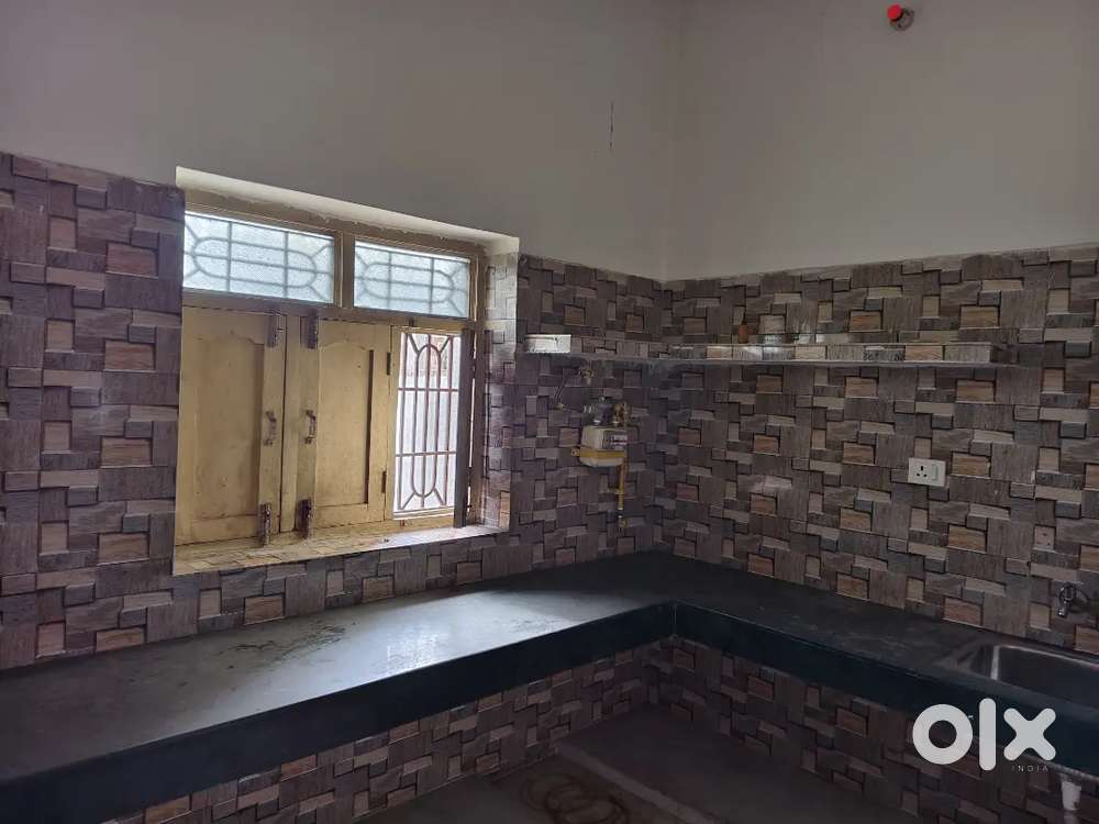2 BHK SPACIOUS EAST FACING HOUSE ON GROUND FLOOR