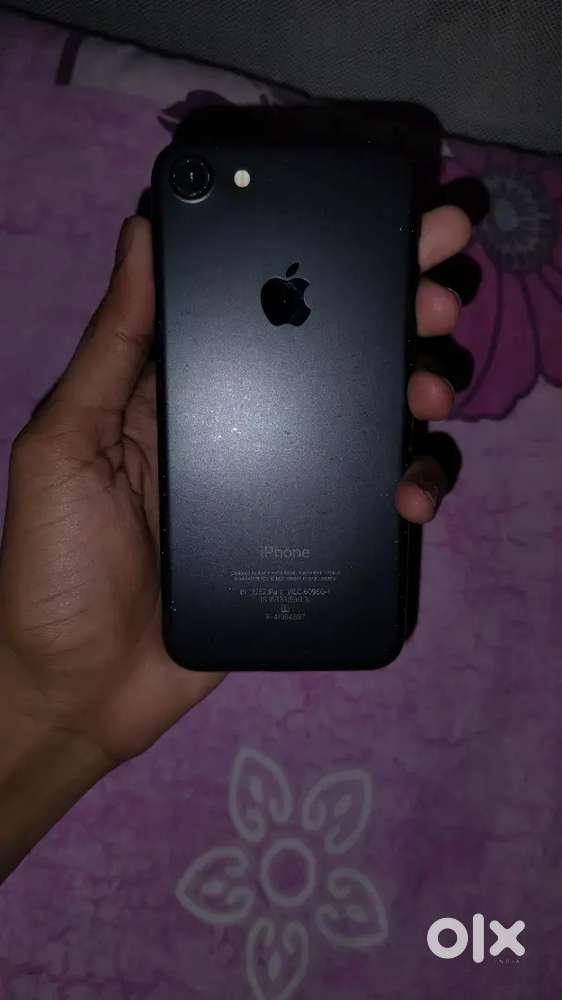 Iphone7 like good condition and rom 32gb