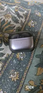 Buds 3 with 4 months warranty with cable & bill