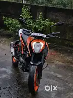 DUKE250 43000KL NEW BAtTEERT