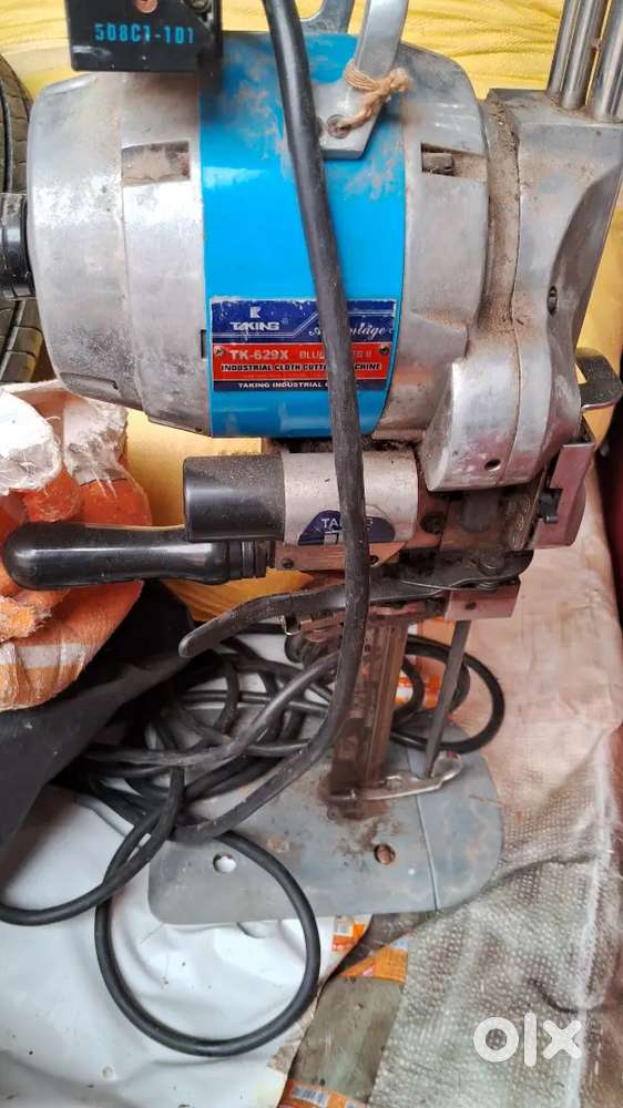 Clothes cutting machine for sale