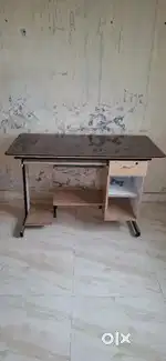 Computer Table 3 x 2 feet
