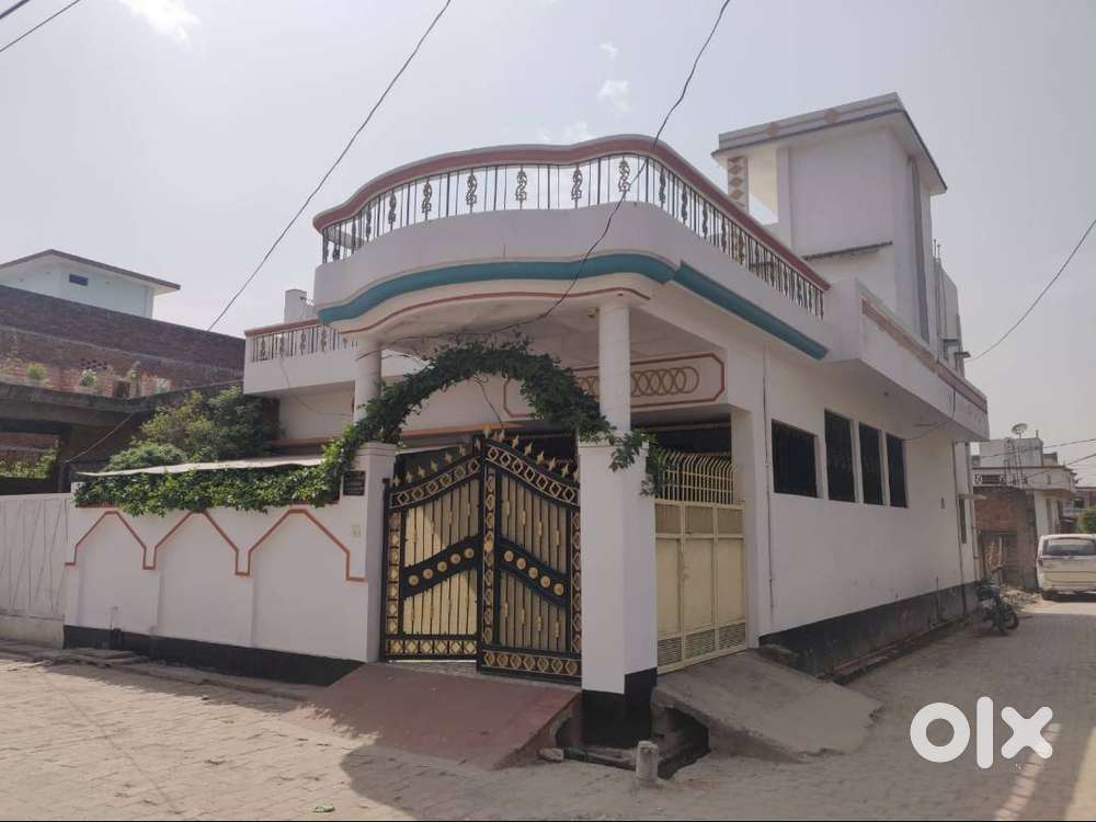 Lok Nagar unnao. 1620 sq ft, in house car parking.