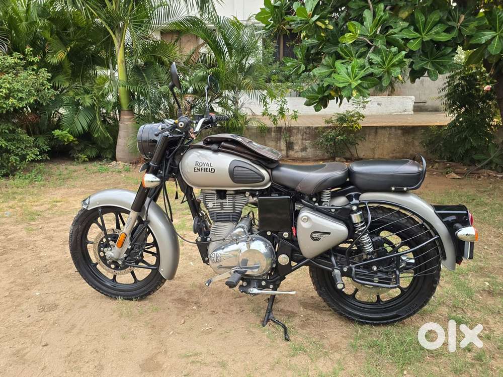 Royal Enfield Classic 350 – Gunmetal Grey (Top End Variant)