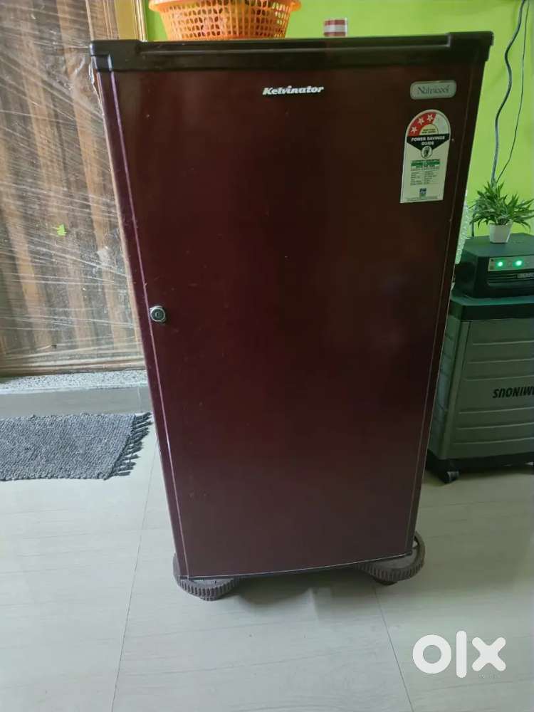 Single door fridge.
