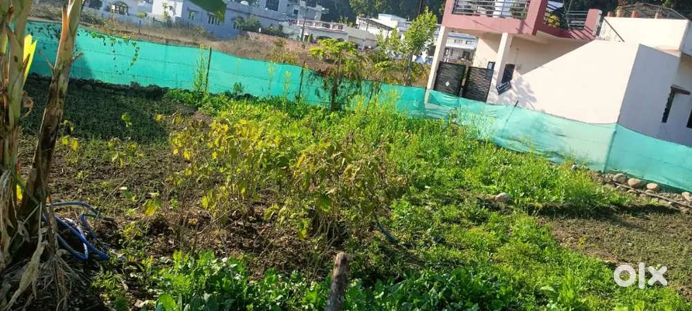 Land 225 gaj  fulsainy me 45 ×45 =225 g double side road 15+13