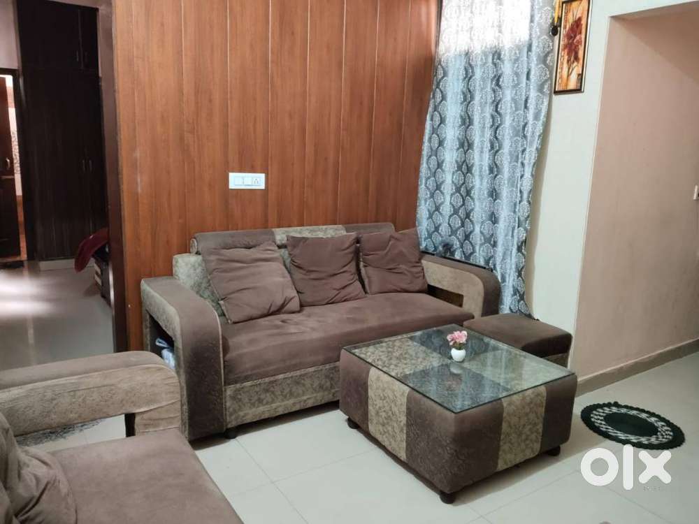 FOR SALE- SOCIETY FLAT 4 BHK FIRST FLOOR IN SECTOR - 51 CHANDIGARH