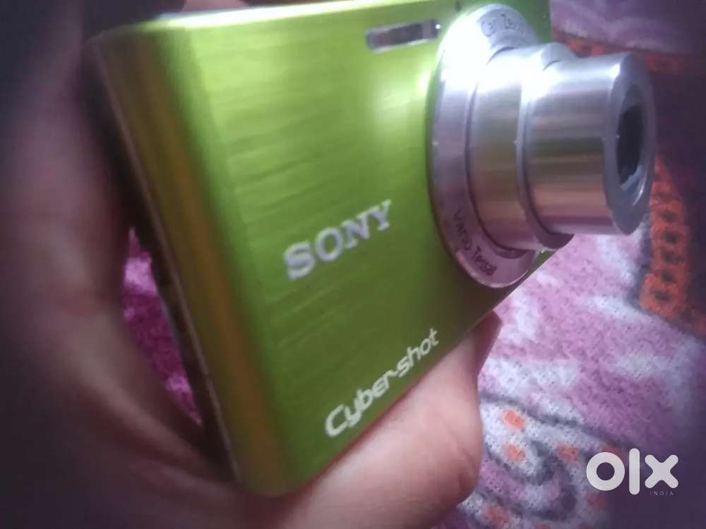 Sony camera all conditions all oki 10 x zoom green colour