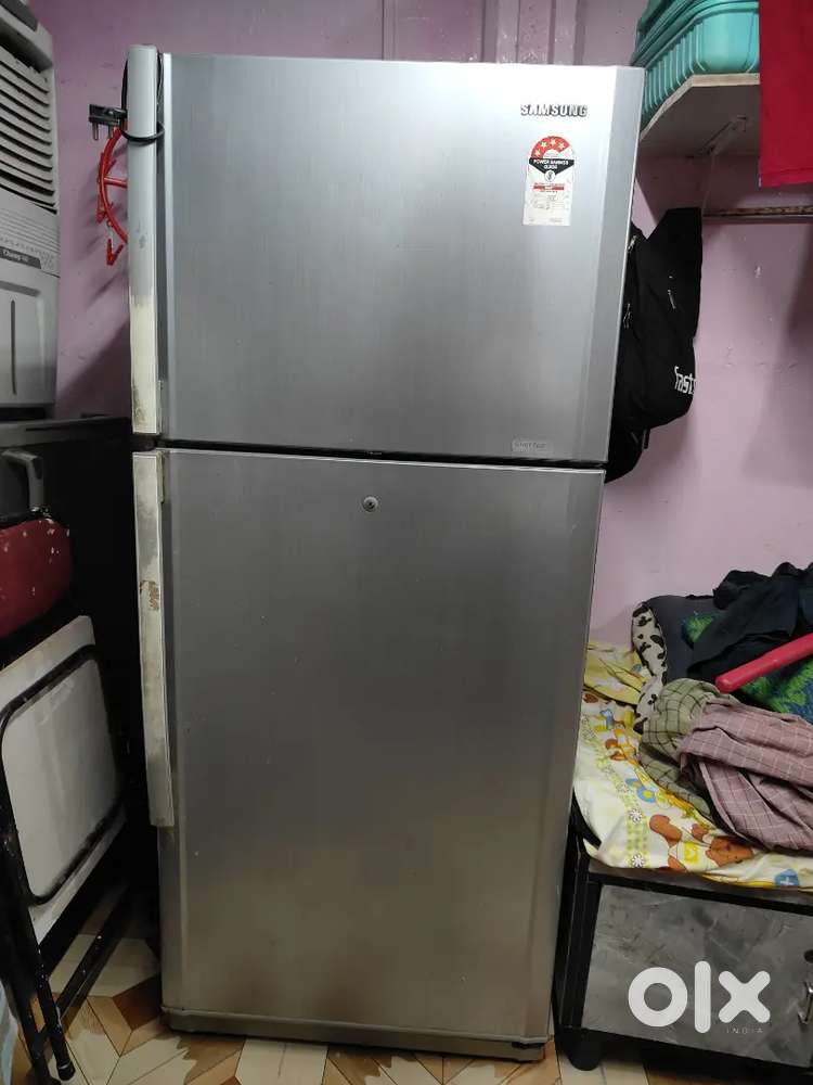 SAMSUNG FRIDGE IN A VERY very good CONDITION
