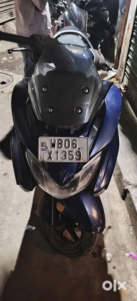 Burgman all paper ok side me toda tuta hai hai