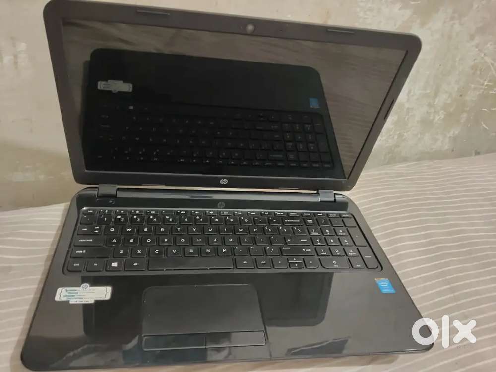 HP laptop with hp charger and mouse