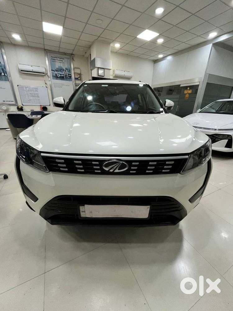 Mahindra XUV300 1.2 W6 AMT Petrol, 2021, Petrol