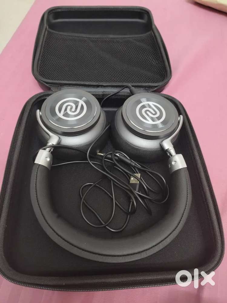 Noice overhead headphone