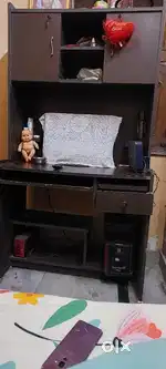 Computer table