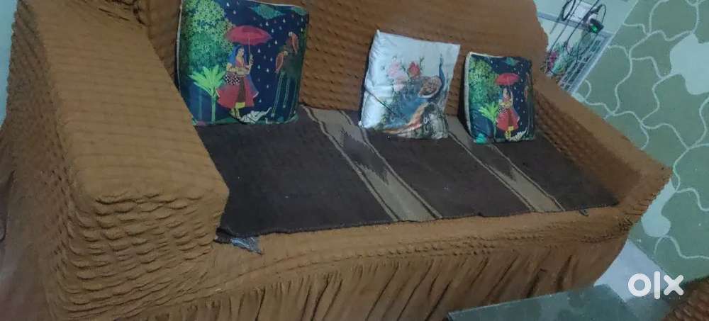 Mujhe apna sofa seel karna he