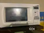 Microoven daevoo brand and fridge lg