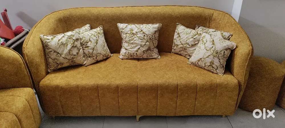 3+1+1 Sofa Set with Center table (glass on top), 2 puffy