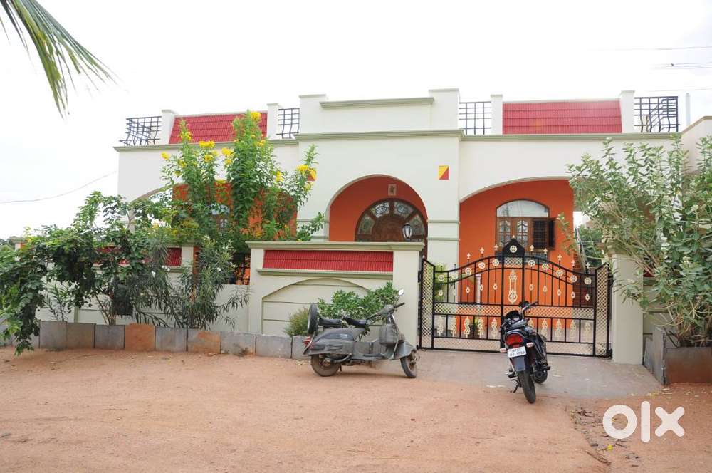 Spacious 2 story house for sale