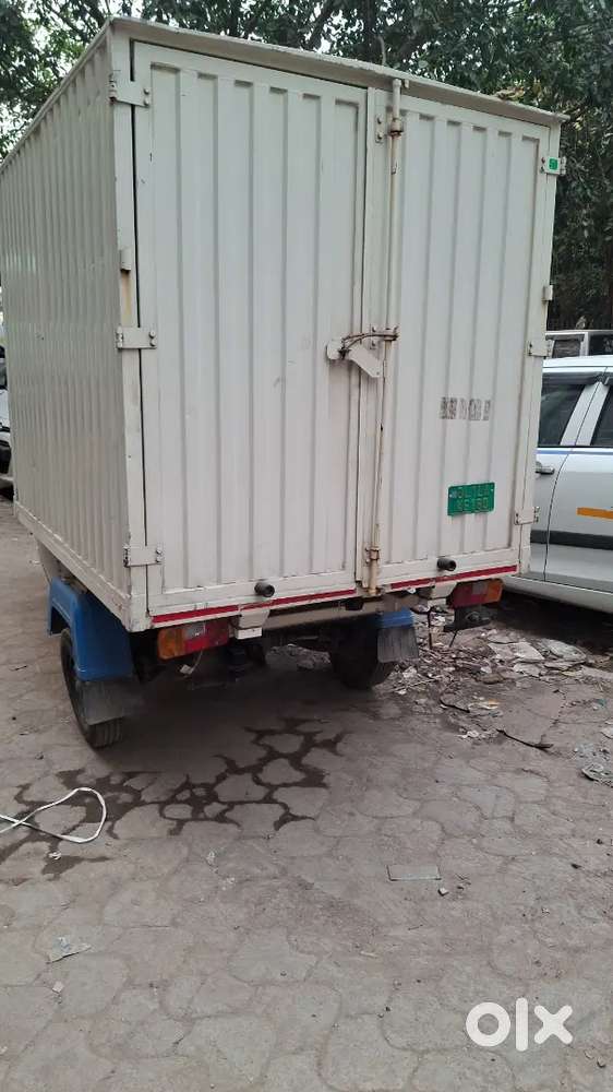 Required EV loading auto driver for Raghuveer Nagar - Delhi - 110027