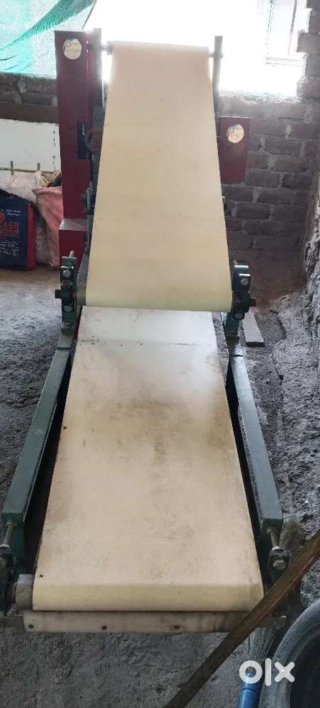 Chapati maker machine