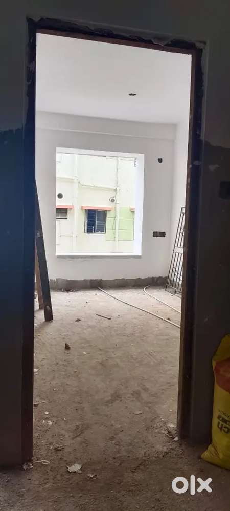 3bhk flat _ bedroom 3 bathroom 2 kitchen 1 balcony 1 dinning 1 Road f