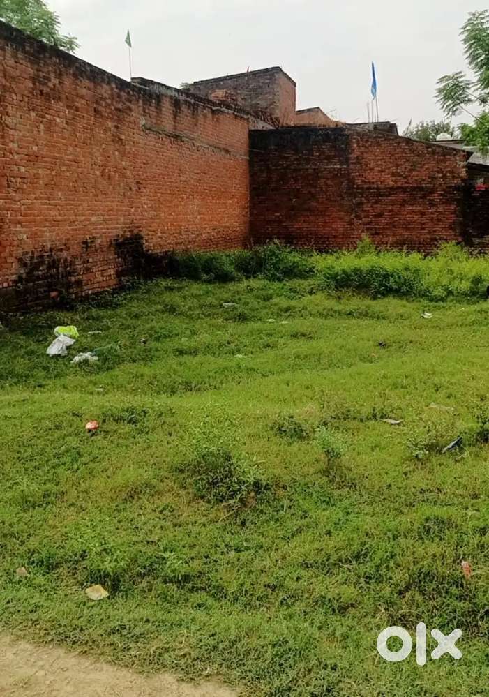 Prime 158 Gaj Residential Plot For Sale- 25 Ft Front & 16 Ft Road