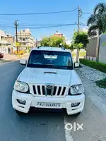 Mahindra Scorpio VLX Airbags BS III, 2013, Diesel