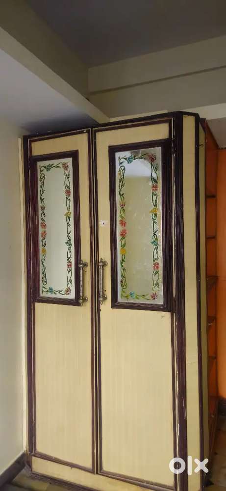 Wardrobes and tv units shifting abroad