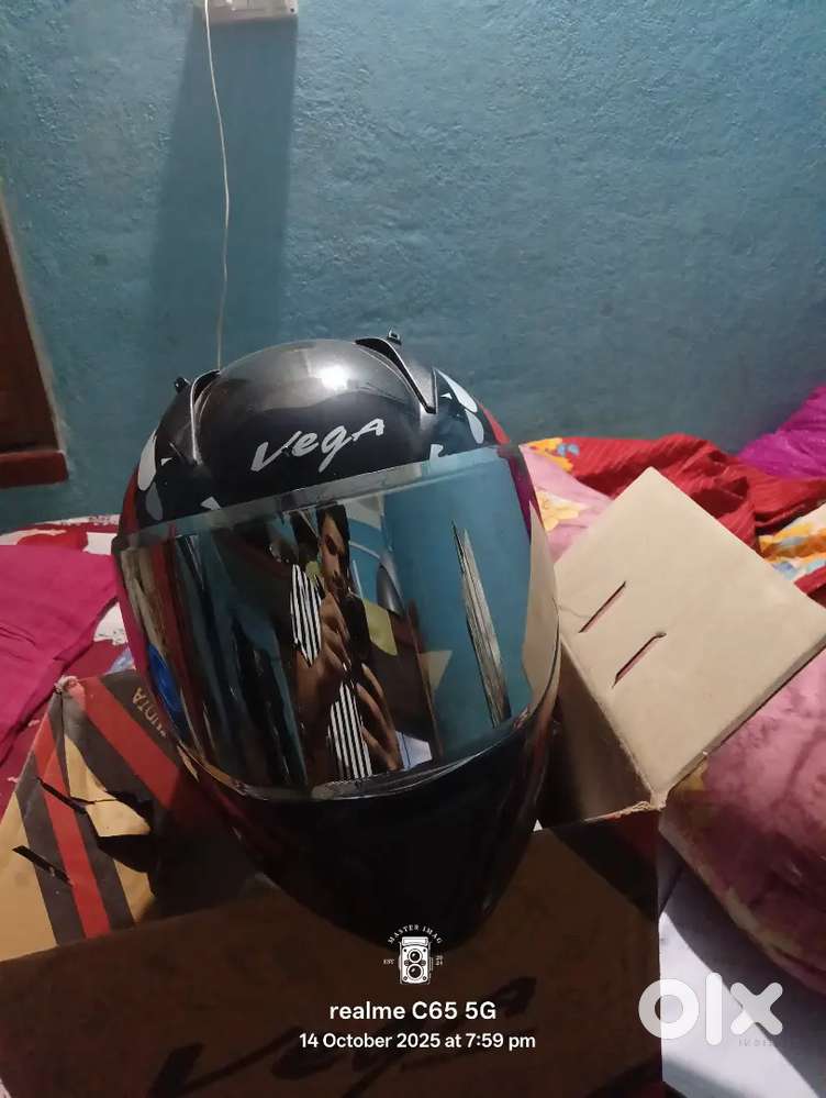 Vega helmet full good condition 95%