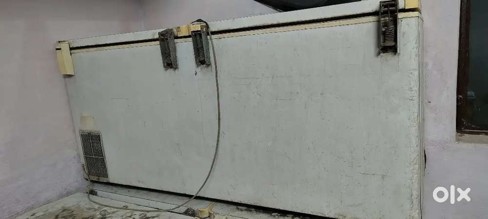 Deep freezer