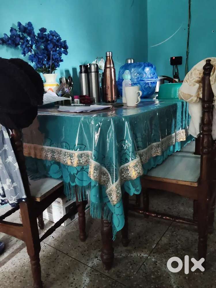 Dinning table 6 seater