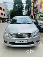 Toyota Innova 2.5 V 7 STR, 2012, Diesel