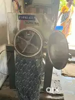 Rice flour machine with motor