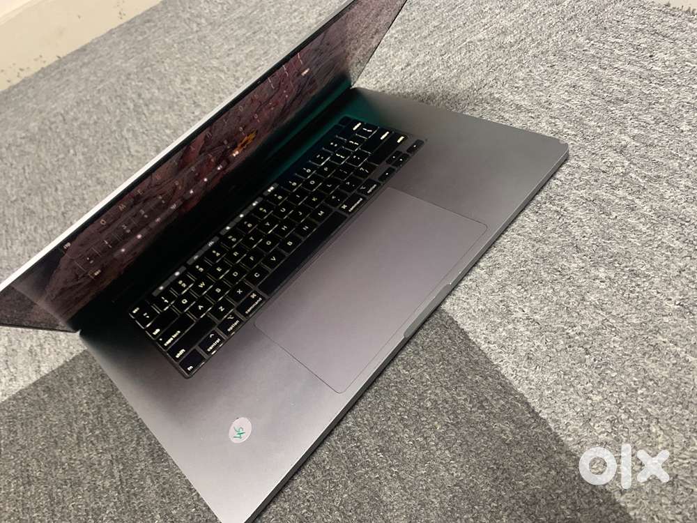 Macbook pro A2141/16inch/i9 Core/32GB/512GB SSD/Touchbar/With Bill