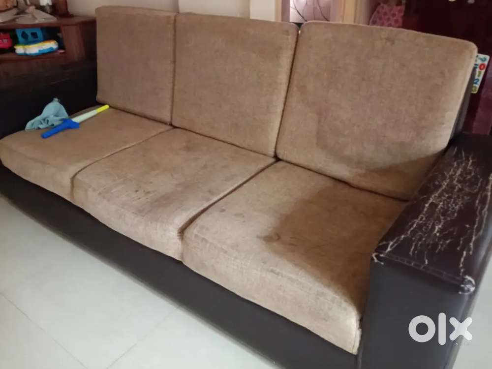 3 plus 2 seater sofa with cushion