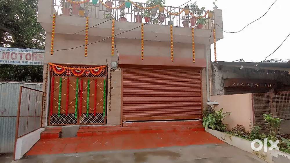 Fully furnished shop on main road