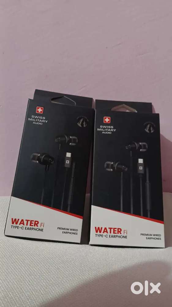 Swiss Military Type-C Earphones original price 2500 but selling cheap