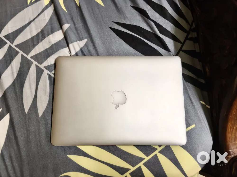 Apple MacBook Air 13. – i5/8GB/256GB SSD – Excellent Condition