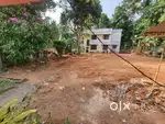 Maruthoor chittazha 18 cent residential dry land