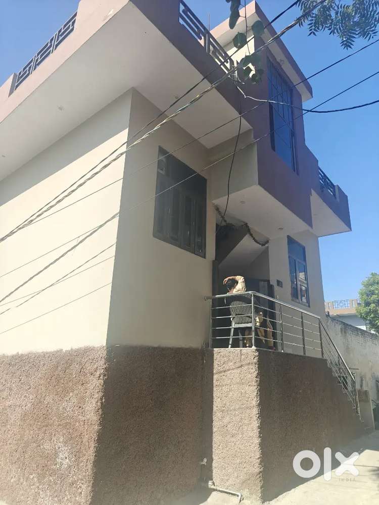 4BHK Semi-duplex House